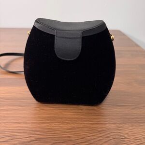 Cache Vintage Y2K Black Velvet and Satin Crossbody‎ Evening Bag